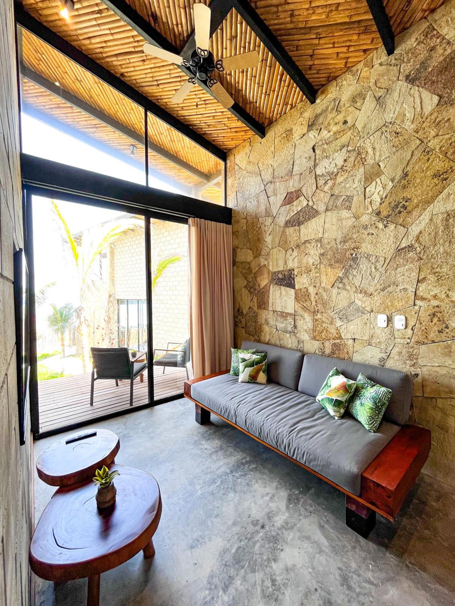 Diem Vichayito Beachfront Eco-Luxury Exterior photo